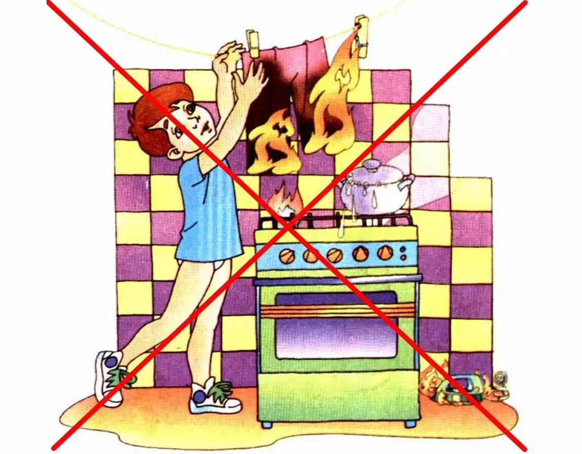 бельё загорелось над газовой плитой